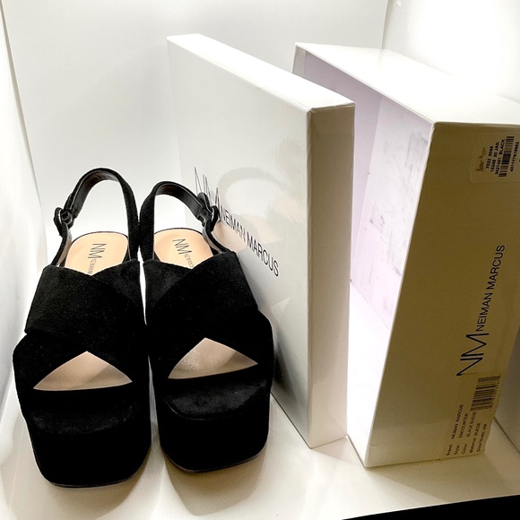 NEIMAN MARCUS sandal Size 9M black suede NEW w box - Picture 9 of 9